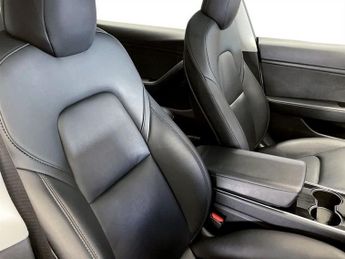 TESLA Model 3 Standard Range Plus Saloon 4dr Electric Auto RWD (241 bhp)