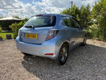 TOYOTA YARIS 1.4 D-4D Icon Plus Hatchback 5dr Diesel Manual Euro 5 (90 ps)