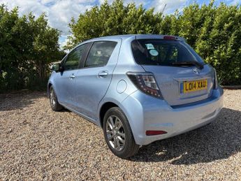 TOYOTA YARIS 1.4 D-4D Icon Plus Hatchback 5dr Diesel Manual Euro 5 (90 ps)