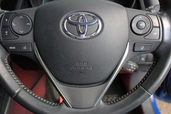 TOYOTA AURIS 1.8 VVT-h Icon Tech Hatchback 5dr Petrol Hybrid CVT Euro 6 (s/s)