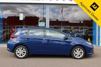 TOYOTA AURIS 1.8 VVT-h Icon Tech Hatchback 5dr Petrol Hybrid CVT Euro 6 (s/s)