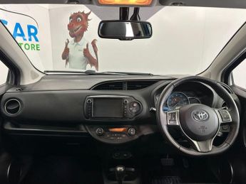 TOYOTA YARIS 1.5 VVT-h Excel Hatchback 5dr Petrol Hybrid E-CVT Euro 6 (15in A