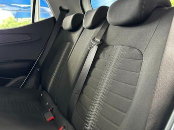 HYUNDAI I10 1.2 Premium Hatchback 5dr Petrol Auto Euro 6 (s/s) (84 ps)