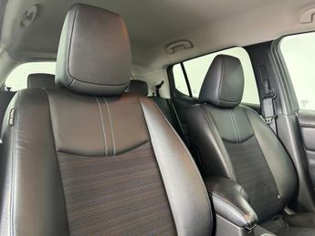 NISSAN LEAF 40kWh N-Connecta Hatchback 5dr Electric Auto (150 ps)
