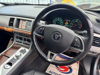 JAGUAR XF 2.2d Luxury Saloon 4dr Diesel Auto Euro 5 (s/s) (163 ps)