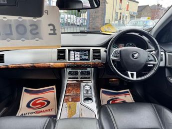 JAGUAR XF 2.2d Luxury Saloon 4dr Diesel Auto Euro 5 (s/s) (163 ps)