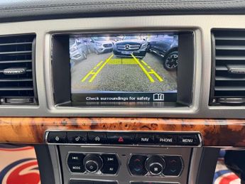 JAGUAR XF 2.2d Luxury Saloon 4dr Diesel Auto Euro 5 (s/s) (163 ps)