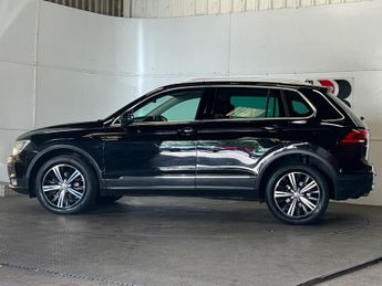 VOLKSWAGEN TIGUAN 2.0 TDI BlueMotion Tech SE Navigation SUV 5dr Diesel DSG 4Motion