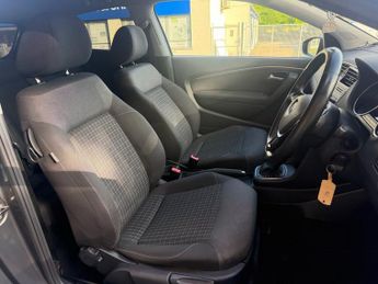 VOLKSWAGEN POLO 1.2 TSI BlueMotion Tech SE Hatchback 3dr Petrol DSG Euro 6 (s/s)