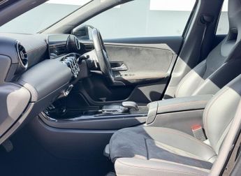 MERCEDES-BENZ A CLASS 1.3 A180 AMG Line (Executive) Hatchback 5dr Petrol 7G-DCT Euro 6