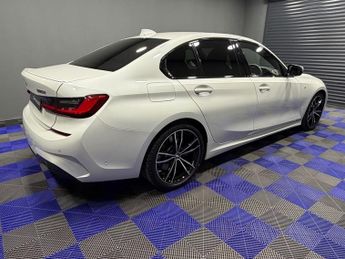 BMW 3 SERIES 2.0 320i M Sport Saloon 4dr Petrol Auto Euro 6 (s/s) (184 ps)