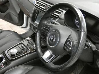 MG MG5 61.1kWh Exclusive Long Range Estate 5dr Electric Auto (156 ps)