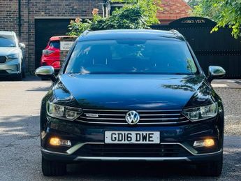 VOLKSWAGEN PASSAT 2.0 TDI BlueMotion Tech Alltrack Estate 5dr Diesel DSG 4Motion E
