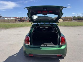 MINI Electric Hatch Cooper SE 32.6kWh Level 2 Hatchback 3dr Electric Auto (184 ps)