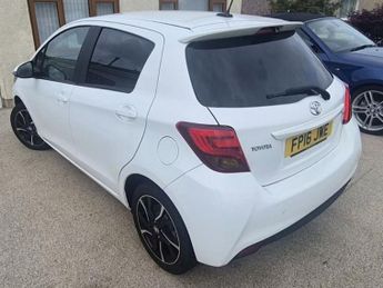 TOYOTA YARIS 1.33 Dual VVT-i Design Hatchback 5dr Petrol Multidrive S Euro 6 