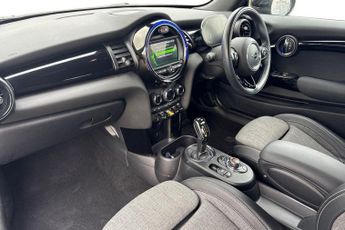 MINI Electric Hatch Cooper SE 32.6kWh Level 2 Hatchback 3dr Electric Auto (184 ps) R