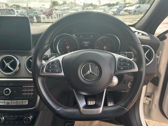 MERCEDES-BENZ GLA 2.1 GLA220d AMG Line SUV 5dr Diesel 7G-DCT 4MATIC Euro 6 (s/s) (