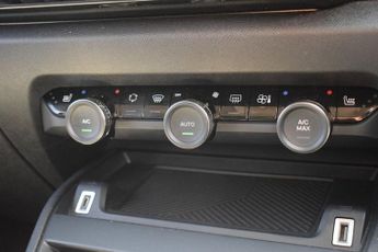 CITROEN C4 1.2 PureTech MAX Hatchback 5dr Petrol EAT8 Euro 6 (s/s) (130 ps)