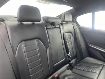 BMW 3 SERIES 2.0 318i M Sport Saloon 4dr Petrol Auto Euro 6 (s/s) (156 ps)