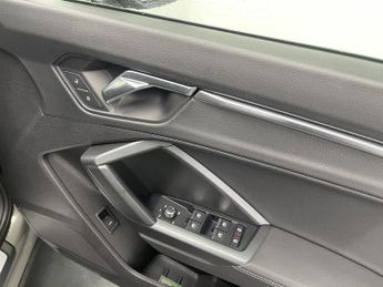 AUDI Q3 2.0 TDI 35 S line SUV 5dr Diesel S Tronic Euro 6 (s/s) (150 ps)