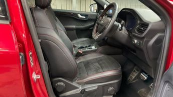 FORD KUGA 2.5 EcoBoost Duratec 14.4kWh ST-Line First Edition SUV 5dr Petro
