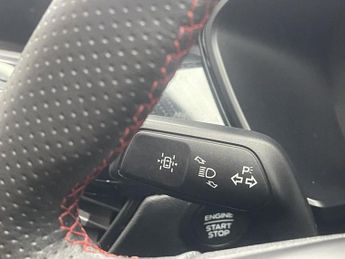 FORD KUGA 2.5 EcoBoost Duratec 14.4kWh ST-Line First Edition SUV 5dr Petro