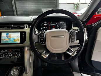 LAND ROVER RANGE ROVER 3.0 TD V6 Autobiography SUV 5dr Diesel Auto 4WD Euro 5 (s/s) (25