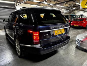 LAND ROVER RANGE ROVER 3.0 TD V6 Autobiography SUV 5dr Diesel Auto 4WD Euro 5 (s/s) (25