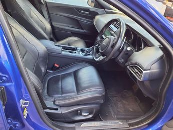 JAGUAR XE 2.0i GPF R-Sport Saloon 4dr Petrol Auto Euro 6 (s/s) (250 ps)