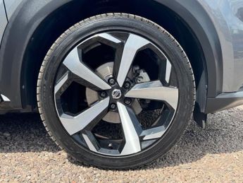 NISSAN JUKE 1.0 DIG-T Tekna SUV 5dr Auto