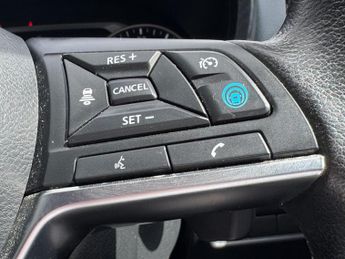 NISSAN JUKE 1.0 DIG-T Tekna SUV 5dr Auto
