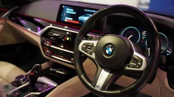 BMW 5 SERIES 3.0 540i M Sport Saloon 4dr Petrol Auto xDrive Euro 6 (s/s) (340