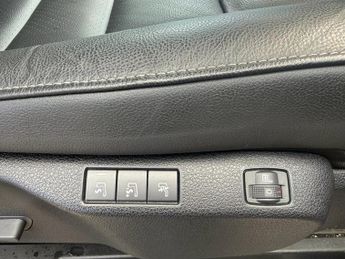 PEUGEOT E- Traveller 75kWh Allure Standard MPV 5dr Electric Auto MWB (8 Seat, 11kW Ch