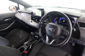 TOYOTA COROLLA 1.8 VVT-h Icon Tech CVT Euro 6 (s/s) 5dr