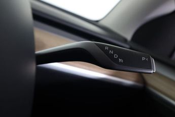 TESLA MODEL Y Auto RWD 5dr