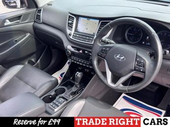 HYUNDAI TUCSON 1.7 CRDi Blue Drive Premium SE [Pan Roof] 5dr - AUTO!