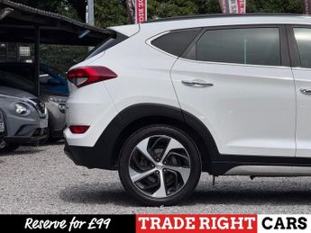 HYUNDAI TUCSON 1.7 CRDi Blue Drive Premium SE [Pan Roof] 5dr - AUTO!