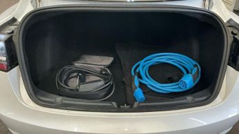 TESLA Model 3 Standard Range Plus Saloon 4dr Electric Auto RWD (241 bhp)