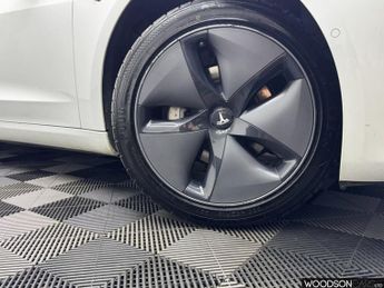 TESLA Model 3 Standard Range Plus Saloon 4dr Electric Auto RWD (241 bhp)