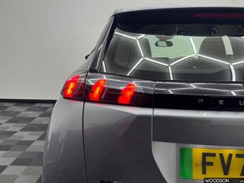 PEUGEOT E-2008 50kWh Active Premium SUV 5dr Electric Auto (136 ps)