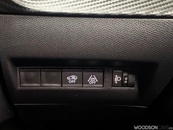 PEUGEOT E-2008 50kWh Active Premium SUV 5dr Electric Auto (136 ps)