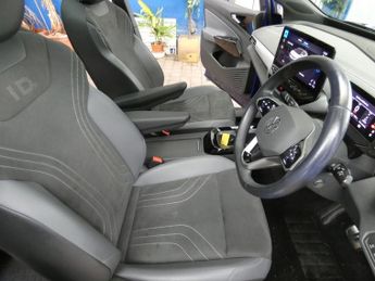 VOLKSWAGEN ID.5 Pro 77kWh Style SUV 5dr Electric Auto (174 ps)