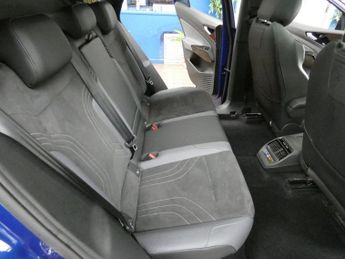 VOLKSWAGEN ID.5 Pro 77kWh Style SUV 5dr Electric Auto (174 ps)