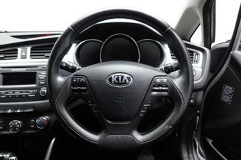 KIA CEED 1.6 CRDi 2 Hatchback 5dr Diesel Auto Euro 5 (126 bhp)
