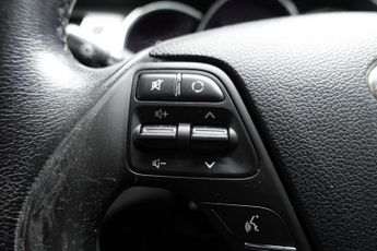 KIA CEED 1.6 CRDi 2 Hatchback 5dr Diesel Auto Euro 5 (126 bhp)
