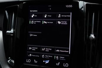 VOLVO XC60 2.0h T6 Recharge 11.6kWh R-Design SUV 5dr Petrol Plug-in Hybrid 