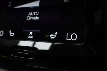 VOLVO XC60 2.0h T6 Recharge 11.6kWh R-Design SUV 5dr Petrol Plug-in Hybrid 