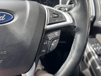 FORD S-MAX 2.0 TDCi Titanium MPV 5dr Diesel Powershift Euro 6 (s/s) (180 ps