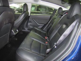 TESLA Model 3 Standard Range Plus Saloon 4dr Electric Auto RWD (241 bhp)