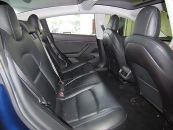 TESLA Model 3 Standard Range Plus Saloon 4dr Electric Auto RWD (241 bhp)